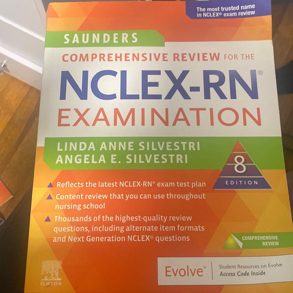Saunders NCLEX Review Book